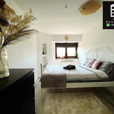 City Center Privat-Sauna Familyconcept Iasi Extérieur photo